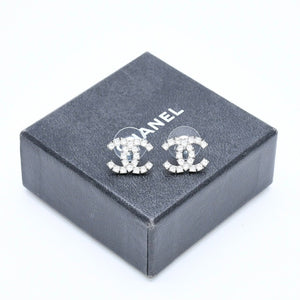 極美品 CHANEL シャネル ココマーク ピアス 重量約3.09g B20V刻印 メタル ラインストーン シルバー 両耳用 中古 4a007096