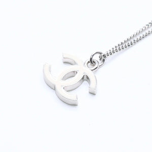 極美品 CHANEL シャネル ココマーク ネックレス 重量約5.77g 05V刻印 GP メタル ラインストーン 全長約43.0cm 中古 4a007105