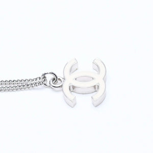 極美品 CHANEL シャネル ココマーク ネックレス 重量約5.77g 05V刻印 GP メタル ラインストーン 全長約43.0cm 中古 4a007105