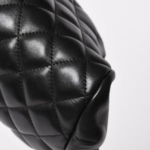 Very Good Condition CHANEL Clutch Bag Matelasse Black Lambskin Silver Hardware No. 13 Used 4a008197
