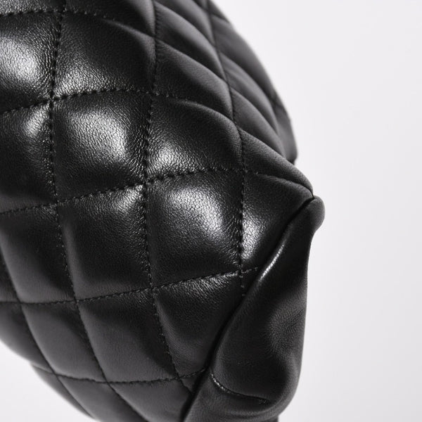 Very Good Condition CHANEL Clutch Bag Matelasse Black Lambskin Silver Hardware No. 13 Used 4a008197