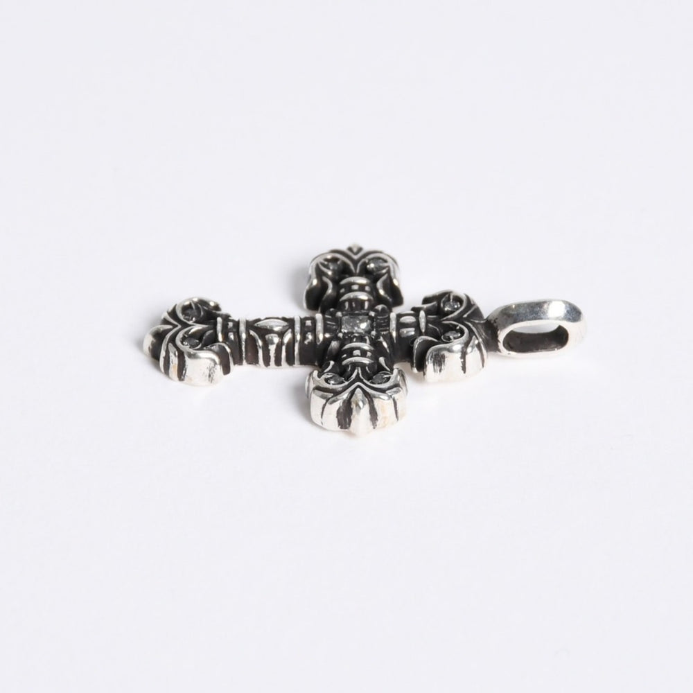 極美品 CHROME HEARTS クロムハーツ タイニー フィリグリー クロス パヴェダイヤモンド 純正 約4.84g ペンダント SV925 シルバー 中古 4a008208