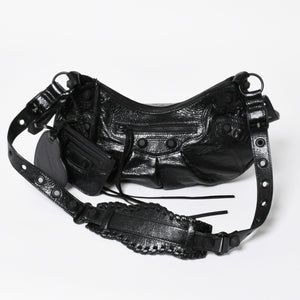 新品同様品 BALENCIAGA バレンシアガ Le Cagole ルカゴール ショルダーバッグ ブラック 671307 アリーナラムスキン 中古 4a008141