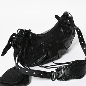 新品同様品 BALENCIAGA バレンシアガ Le Cagole ルカゴール ショルダーバッグ ブラック 671307 アリーナラムスキン 中古 4a008141