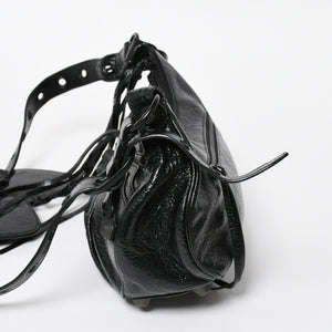 新品同様品 BALENCIAGA バレンシアガ Le Cagole ルカゴール ショルダーバッグ ブラック 671307 アリーナラムスキン 中古 4a008141