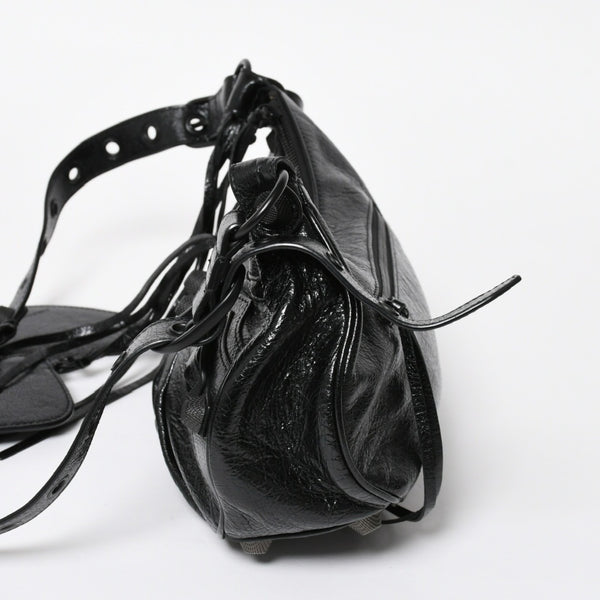 新品同様品 BALENCIAGA バレンシアガ Le Cagole ルカゴール ショルダーバッグ ブラック 671307 アリーナラムスキン 中古 4a008141
