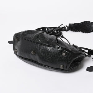新品同様品 BALENCIAGA バレンシアガ Le Cagole ルカゴール ショルダーバッグ ブラック 671307 アリーナラムスキン 中古 4a008141