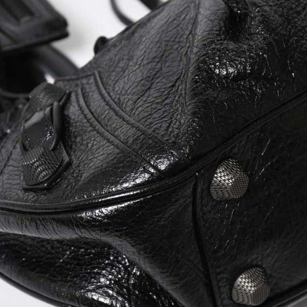 新品同様品 BALENCIAGA バレンシアガ Le Cagole ルカゴール ショルダーバッグ ブラック 671307 アリーナラムスキン 中古 4a008141