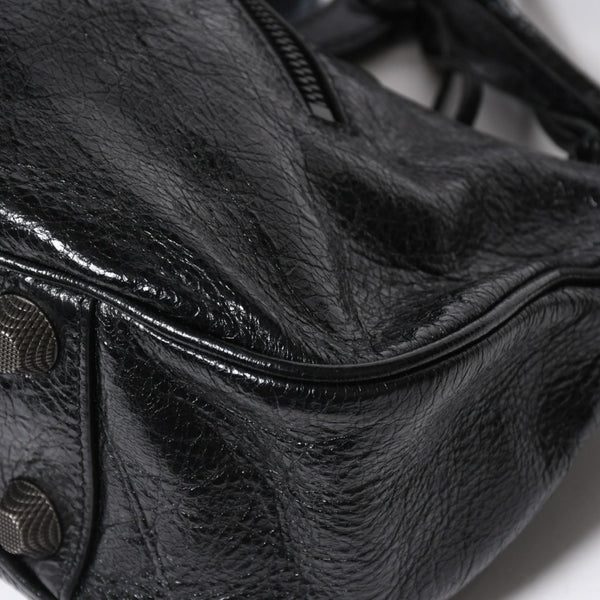 新品同様品 BALENCIAGA バレンシアガ Le Cagole ルカゴール ショルダーバッグ ブラック 671307 アリーナラムスキン 中古 4a008141