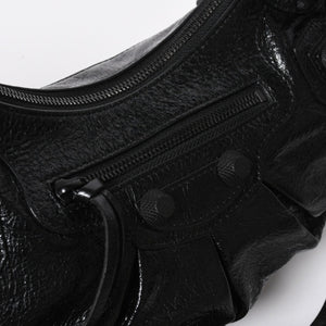 新品同様品 BALENCIAGA バレンシアガ Le Cagole ルカゴール ショルダーバッグ ブラック 671307 アリーナラムスキン 中古 4a008141