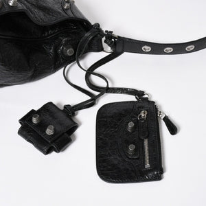 極美品 BALENCIAGA バレンシアガ ル カゴール ミディアム 719093 ショルダーバッグ バッグ ブラック シルバー金具 中古 4a008220