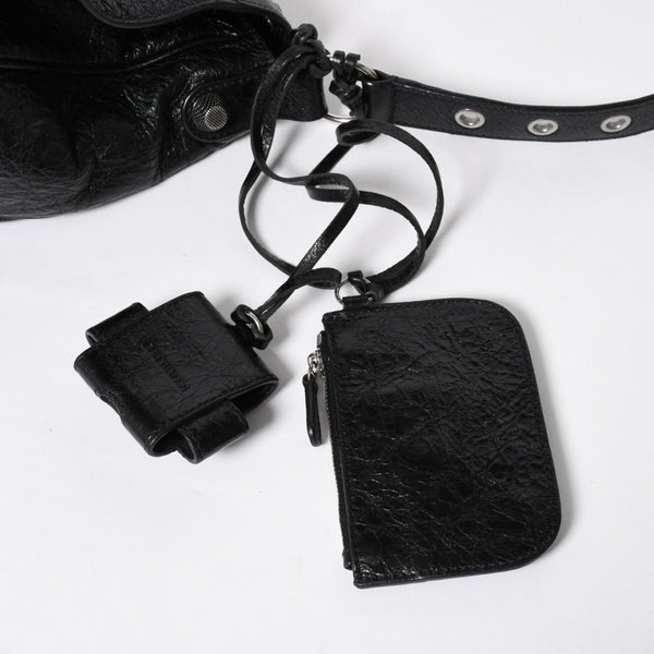極美品 BALENCIAGA バレンシアガ ル カゴール ミディアム 719093 ショルダーバッグ バッグ ブラック シルバー金具 中古 4a008220