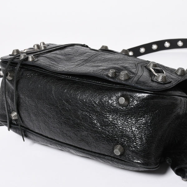 極美品 BALENCIAGA バレンシアガ ル カゴール ミディアム 719093 ショルダーバッグ バッグ ブラック シルバー金具 中古 4a008220