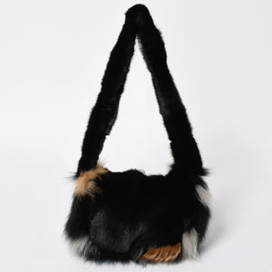 新品同様品 FENDI フェンディ ショルダーバッグ バッグ ファー ブラック ブラウン ホワイト 8BH250-D7E 中古 4a008222