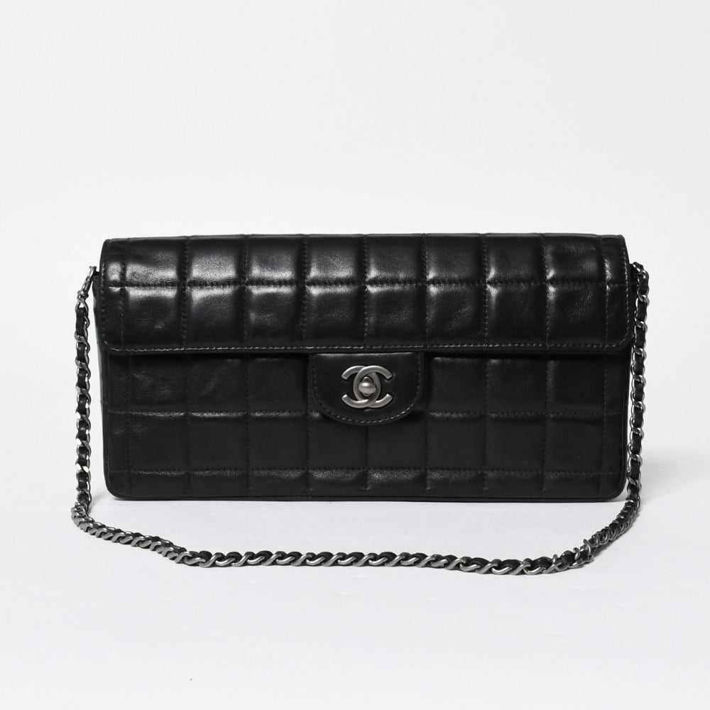 Very Good Condition CHANEL East West Chain Shoulder Bag No. 6 Coco Mark Chocolate Bar Lambskin Black Used 4a008247