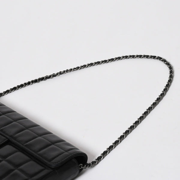 極美品 CHANEL シャネル イーストウエスト チェーンショルダーバッグ 6番台 ココマーク チョコバー ラムスキン ブラック 中古 4a008247