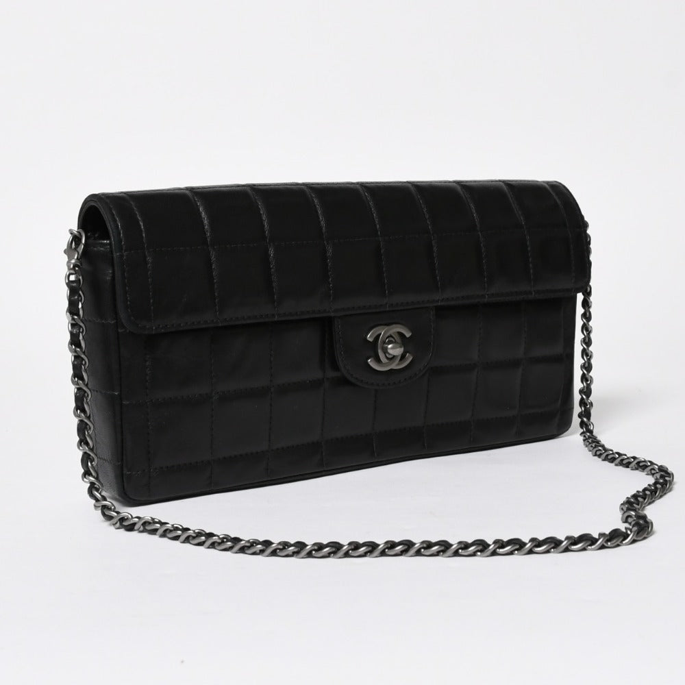 Very Good Condition CHANEL East West Chain Shoulder Bag No. 6 Coco Mark Chocolate Bar Lambskin Black Used 4a008247