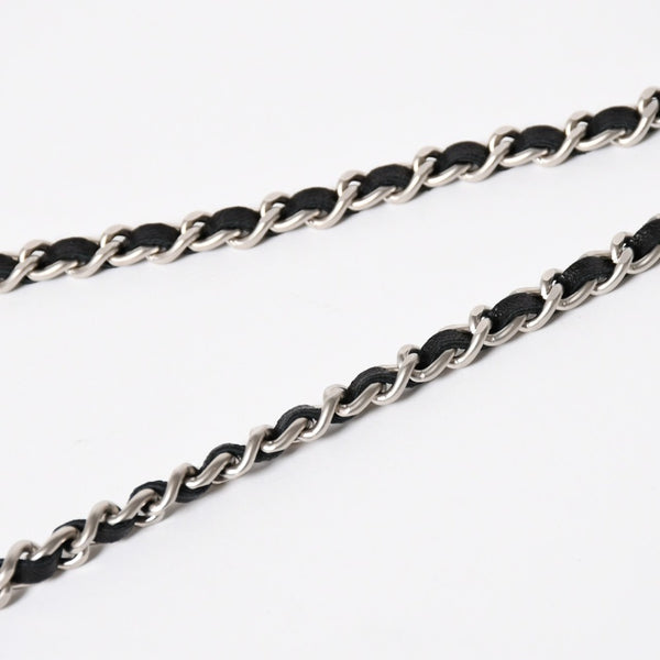 Very Good Condition CHANEL Chocolate Bar Chain Shoulder Bag A2000 6th Series Coco Mark Lambskin Black Silver Hardware Used 4a008248