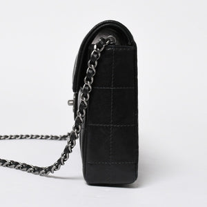極美品 CHANEL シャネル イーストウエスト チェーンショルダーバッグ 6番台 ココマーク チョコバー ラムスキン ブラック 中古 4a008247