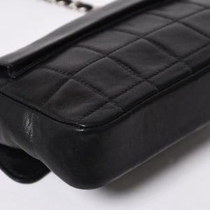 Very Good Condition CHANEL Chocolate Bar Chain Shoulder Bag A2000 6th Series Coco Mark Lambskin Black Silver Hardware Used 4a008248