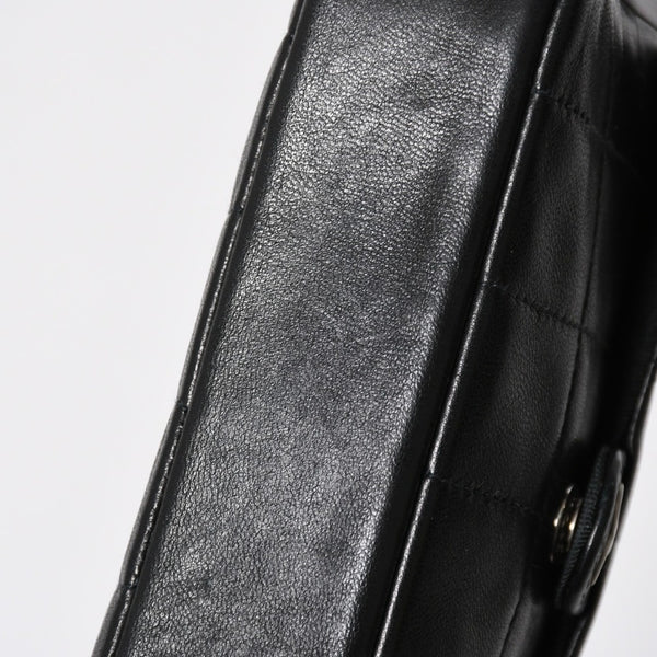 Very Good Condition CHANEL Chocolate Bar Chain Shoulder Bag A2000 6th Series Coco Mark Lambskin Black Silver Hardware Used 4a008248