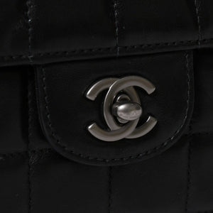 極美品 CHANEL シャネル イーストウエスト チェーンショルダーバッグ 6番台 ココマーク チョコバー ラムスキン ブラック 中古 4a008247