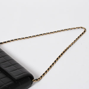 極美品 CHANEL シャネル イーストウエスト チェーンショルダーバッグ 7番台 ココマーク チョコバー ラムスキン ブラック 中古 4a008246