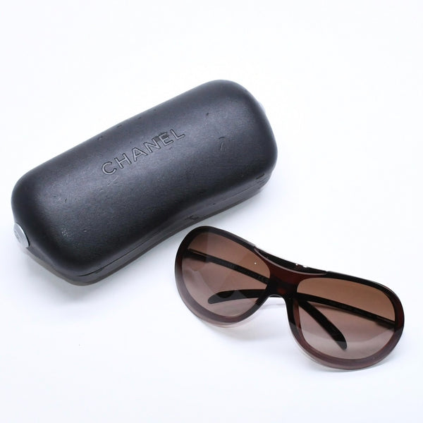 極美品 CHANEL シャネル Sunglasses サングラス アイウェア 6006 c.296/13 サイズSMALL 115 ブラウン 中古 4a008281