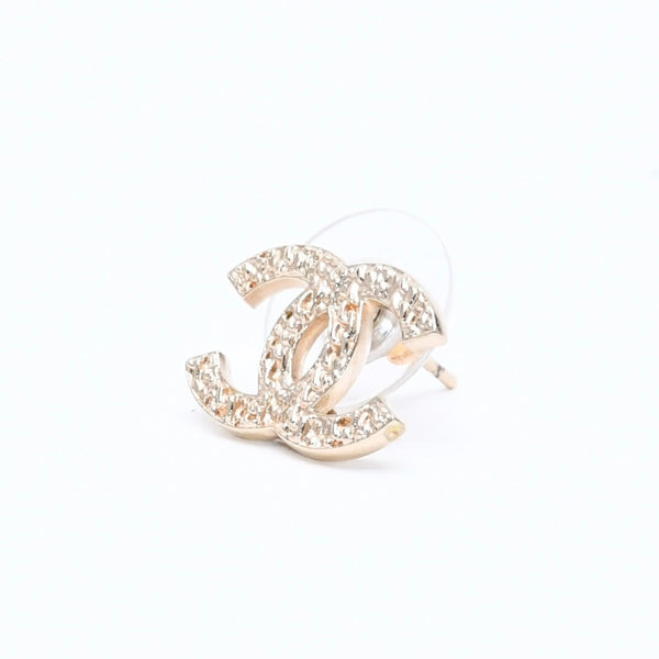 Very Good Condition CHANEL Coco Mark Stud Earrings Weight Approximately 2.58g 14C Engraved GP Metal Gold Binaural Used 4a007092