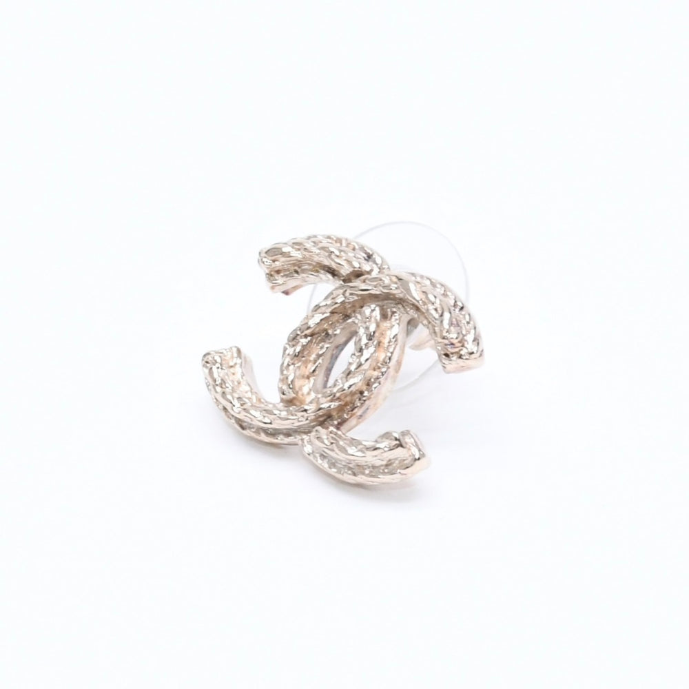 極美品 CHANEL シャネル ココマーク スタッドピアス 重量約6.22g 11P刻印 GP メタル ゴールド 両耳用 中古 4a007089