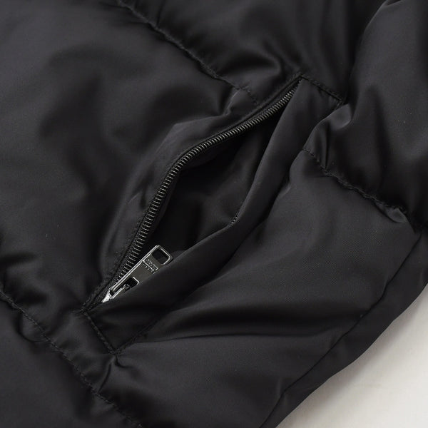 極美品 PRADA プラダ Re-Nylon ギャバジンパファー 29X808 サイズ38 ブラック トライアングルロゴプレート 中古 4a008294