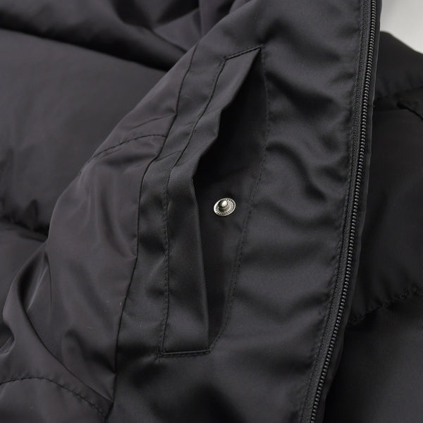 極美品 PRADA プラダ Re-Nylon ギャバジンパファー 29X808 サイズ38 ブラック トライアングルロゴプレート 中古 4a008294