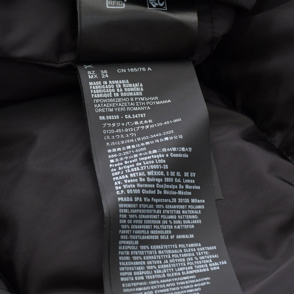 極美品 PRADA プラダ Re-Nylon ギャバジンパファー 29X808 サイズ38 ブラック トライアングルロゴプレート 中古 4a008294