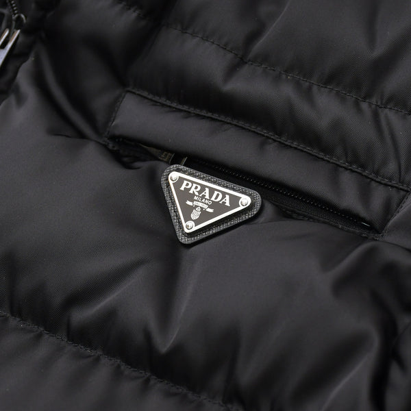 極美品 PRADA プラダ Re-Nylon ギャバジンパファー 29X808 サイズ38 ブラック トライアングルロゴプレート 中古 4a008294