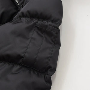 極美品 PRADA プラダ Re-Nylon ギャバジンパファー 29X808 サイズ38 ブラック トライアングルロゴプレート 中古 4a008294