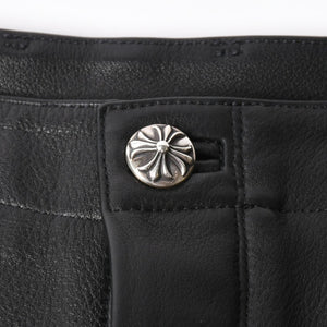 新品未使用 CHROME HEARTS クロムハーツ DEVIL DOG レザーパンツ サイズ36 クロスボールボタン スクロールラベル ブラック シルバー925 中古 4a008360