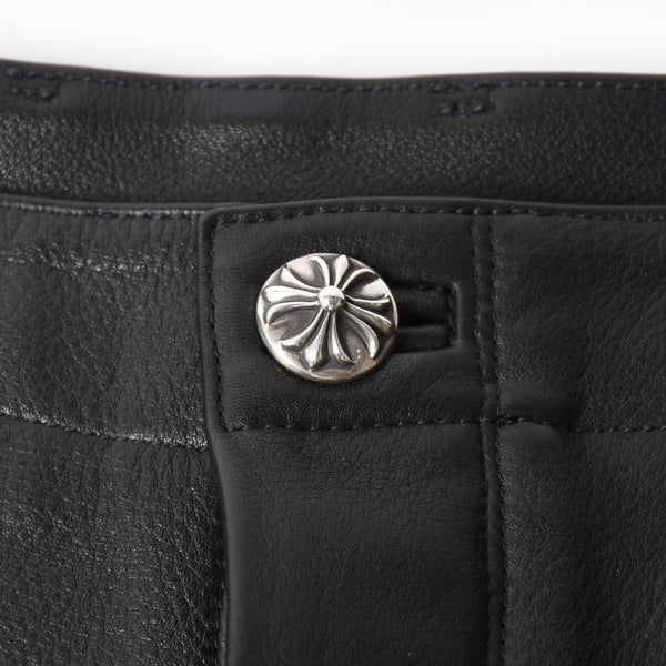 新品未使用 CHROME HEARTS クロムハーツ DEVIL DOG レザーパンツ サイズ36 クロスボールボタン スクロールラベル ブラック シルバー925 中古 4a008360