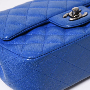 極美品 CHANEL シャネル ミニマトラッセ 20 チェーンショルダーバッグ 21番台 ココマーク キャビアスキン ブルー 中古 4a008327