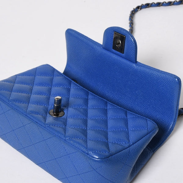 極美品 CHANEL シャネル ミニマトラッセ 20 チェーンショルダーバッグ 21番台 ココマーク キャビアスキン ブルー 中古 4a008327