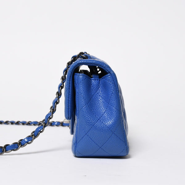 極美品 CHANEL シャネル ミニマトラッセ 20 チェーンショルダーバッグ 21番台 ココマーク キャビアスキン ブルー 中古 4a008327