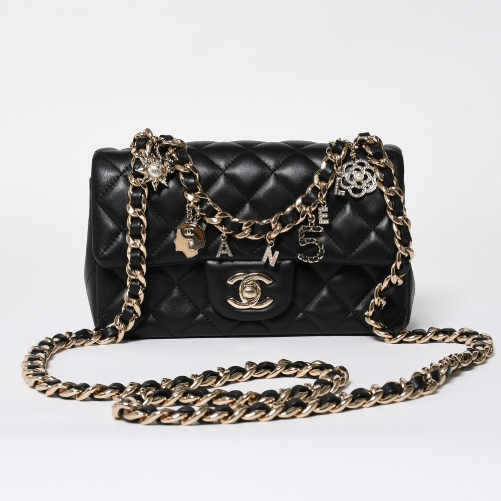 Very Good Condition CHANEL Mini Matelasse 20 S Flap S Chain Shoulder Bag AS2326 30s Coco Mark Lambskin Black Used 4a008337