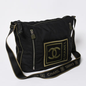 極美品 CHANEL シャネル スポーツライン ショルダーバッグ ココマーク 刺繍 ブラック カーキ グリーン 10番台 中古 4a008346