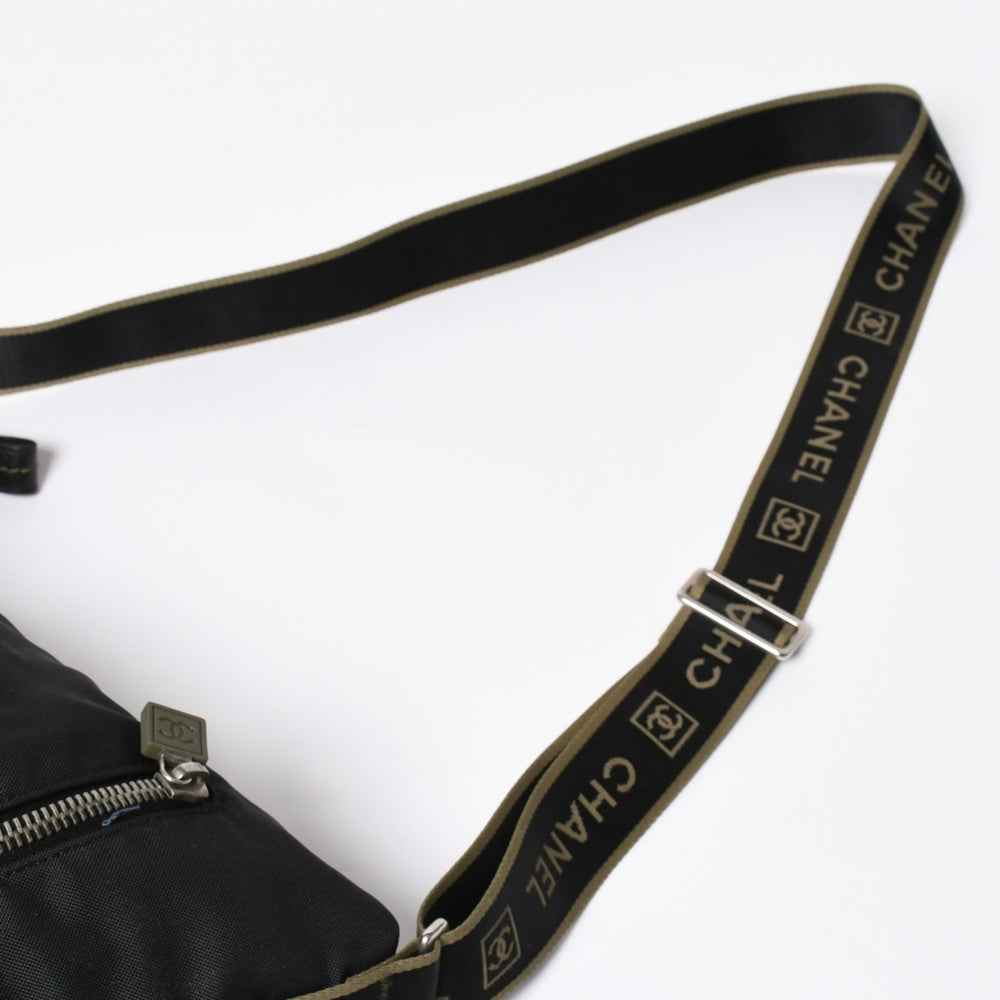 Very Good Condition CHANEL CHANEL Sports Line Shoulder Bag Here Mark Embroidery Black Khaki Green No. 10 Used 4a008346