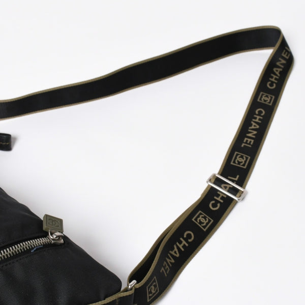 極美品 CHANEL シャネル スポーツライン ショルダーバッグ ココマーク 刺繍 ブラック カーキ グリーン 10番台 中古 4a008346