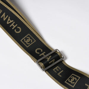 極美品 CHANEL シャネル スポーツライン ショルダーバッグ ココマーク 刺繍 ブラック カーキ グリーン 10番台 中古 4a008346