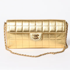 極美品 CHANEL シャネル チョコバー イーストウエスト チェーン ショルダーバッグ ラムスキン ゴールド ゴールド レディース 7番台 中古 4a008323