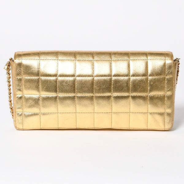 極美品 CHANEL シャネル チョコバー イーストウエスト チェーン ショルダーバッグ ラムスキン ゴールド ゴールド レディース 7番台 中古 4a008323