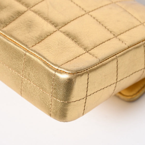 極美品 CHANEL シャネル チョコバー イーストウエスト チェーン ショルダーバッグ ラムスキン ゴールド ゴールド レディース 7番台 中古 4a008323