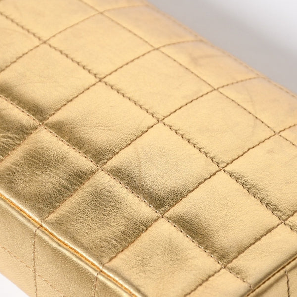 極美品 CHANEL シャネル チョコバー イーストウエスト チェーン ショルダーバッグ ラムスキン ゴールド ゴールド レディース 7番台 中古 4a008323