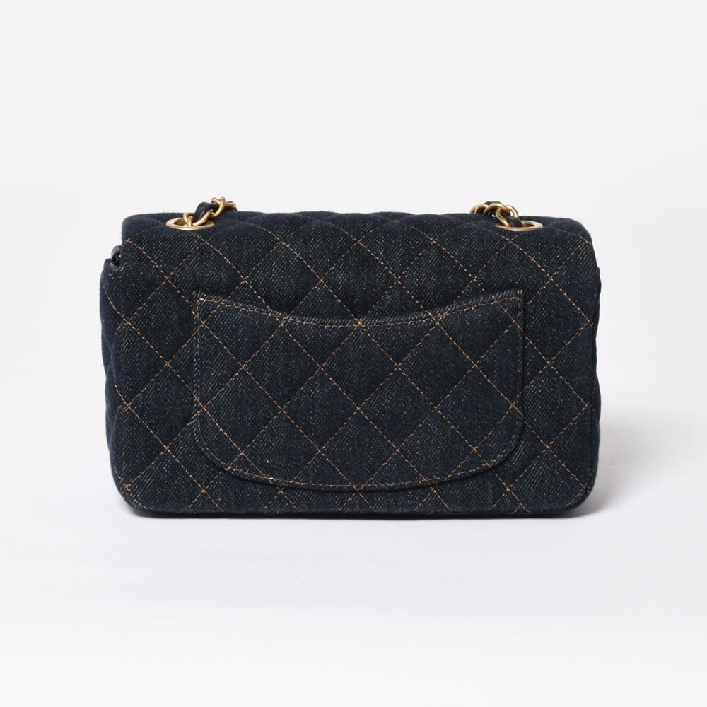 新品同様 CHANEL シャネル ミニマトラッセ20 Sフラップ Sチェーンショルダーバッグ A69900 ランダム番台 ココマーク デニム 中古 4a008875